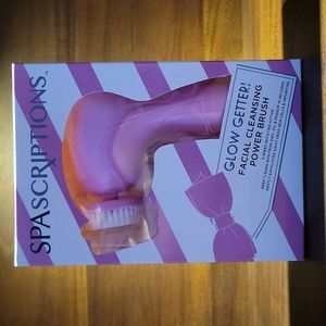 Facial cleansing power brush